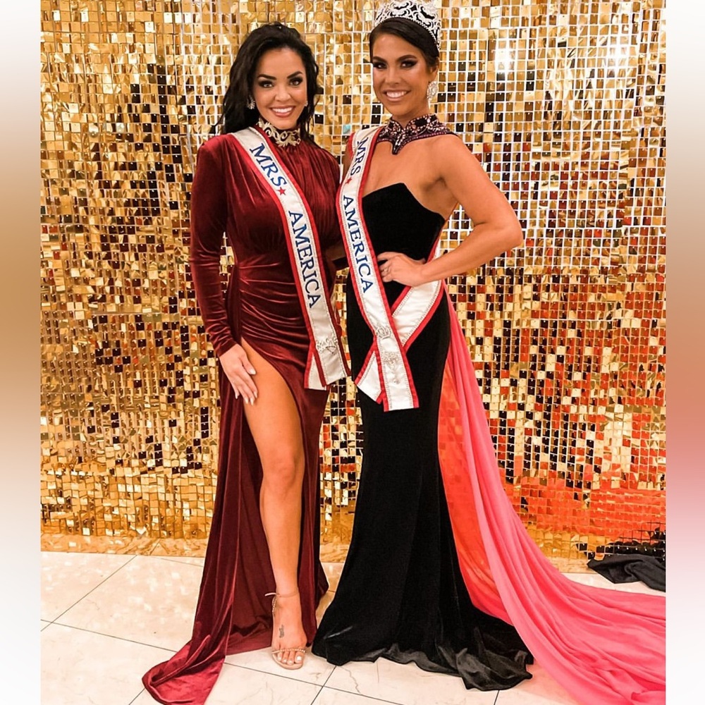 Miss Circle Burgundy Cutout High Slit Velvet Gown